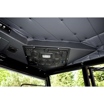 Kabina Bizon NAGLAK LUX przyciemniane szyby odbijające promienie słoneczne, filtr kabinowy,oświetlenie LED, KLIMATYZACJA!! 